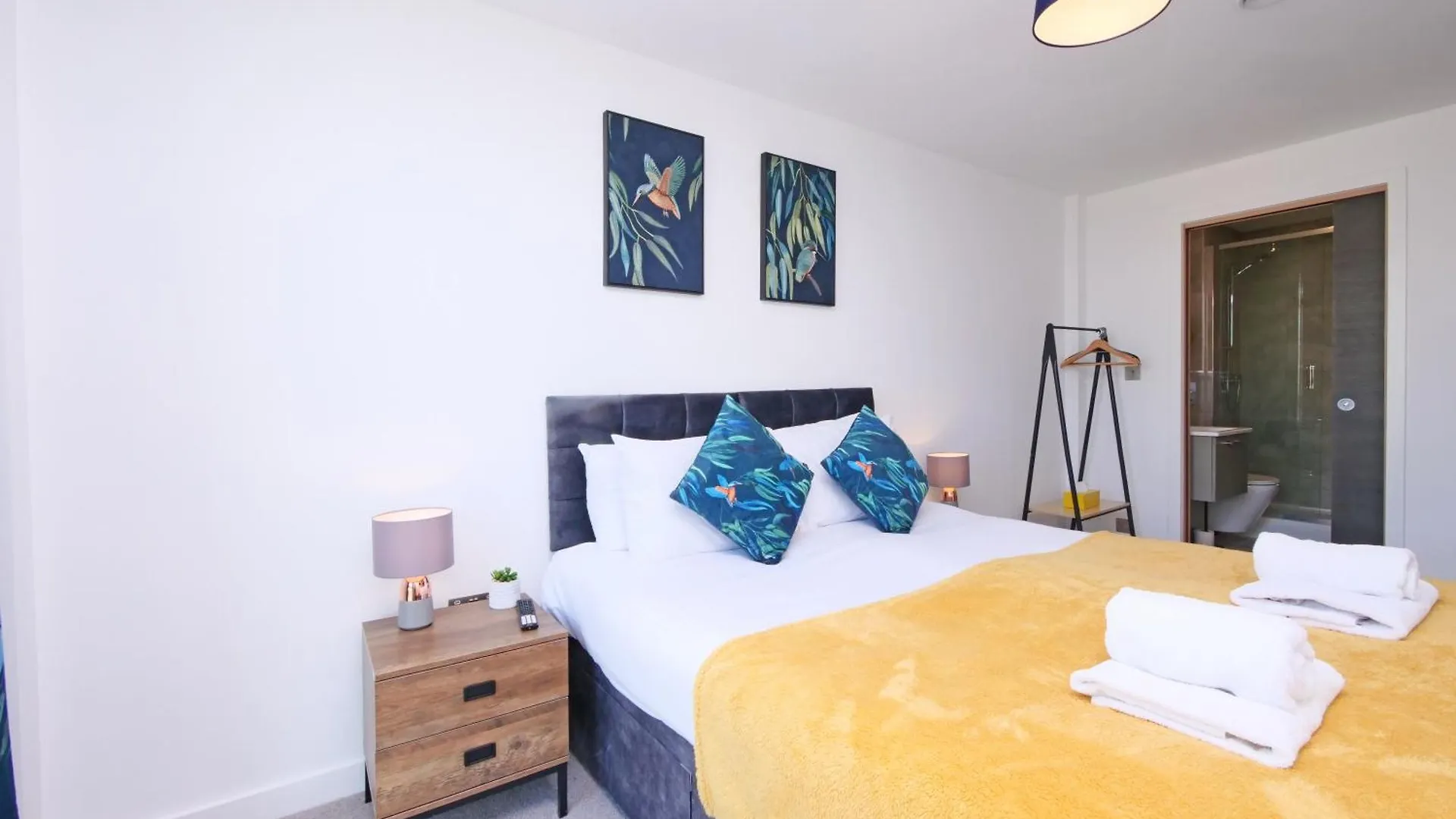 Apartment Charms At Citygate With Free Use Of Onsite Gym York